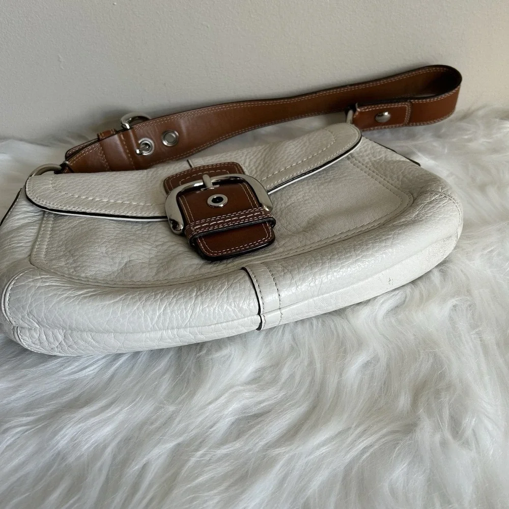 Coach Soho Chalk White Pebbled Leather Shoulder‎ Bag Good